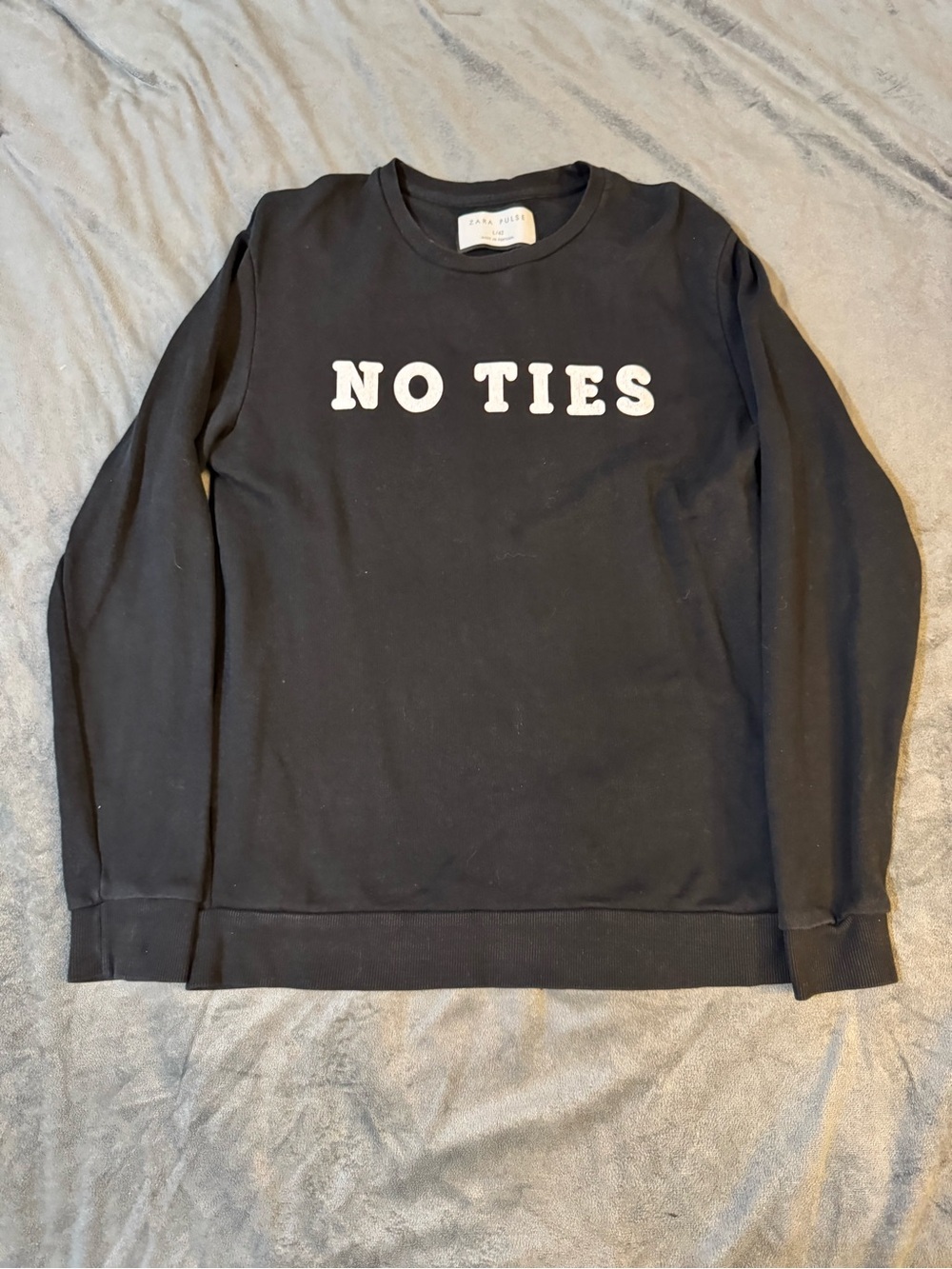 Zara Black Crewneck Sweatshirt with White "NO TIES" Graphic

#1427